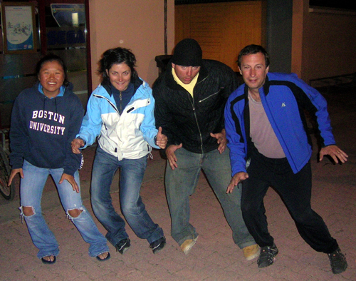 Beth, Suzie, Mike, Chris - stancin'